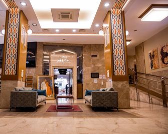 Selcuk Hotel - Konya - Hall d’entrée
