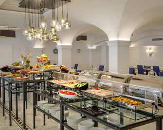 Hotel Shangri-La Roma By Omnia Hotels - רומא - חדר אוכל