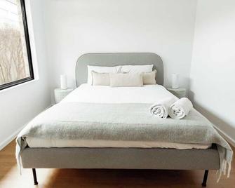 Salhus - sleep in king beds & easy walk to town - Dunsborough - Habitación
