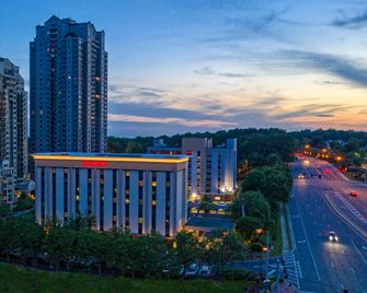 Hampton Inn Atlanta-Perimeter Center - Atlanta - Edifício