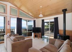 Kendalls Beach Holiday Park - Kiama - Living room