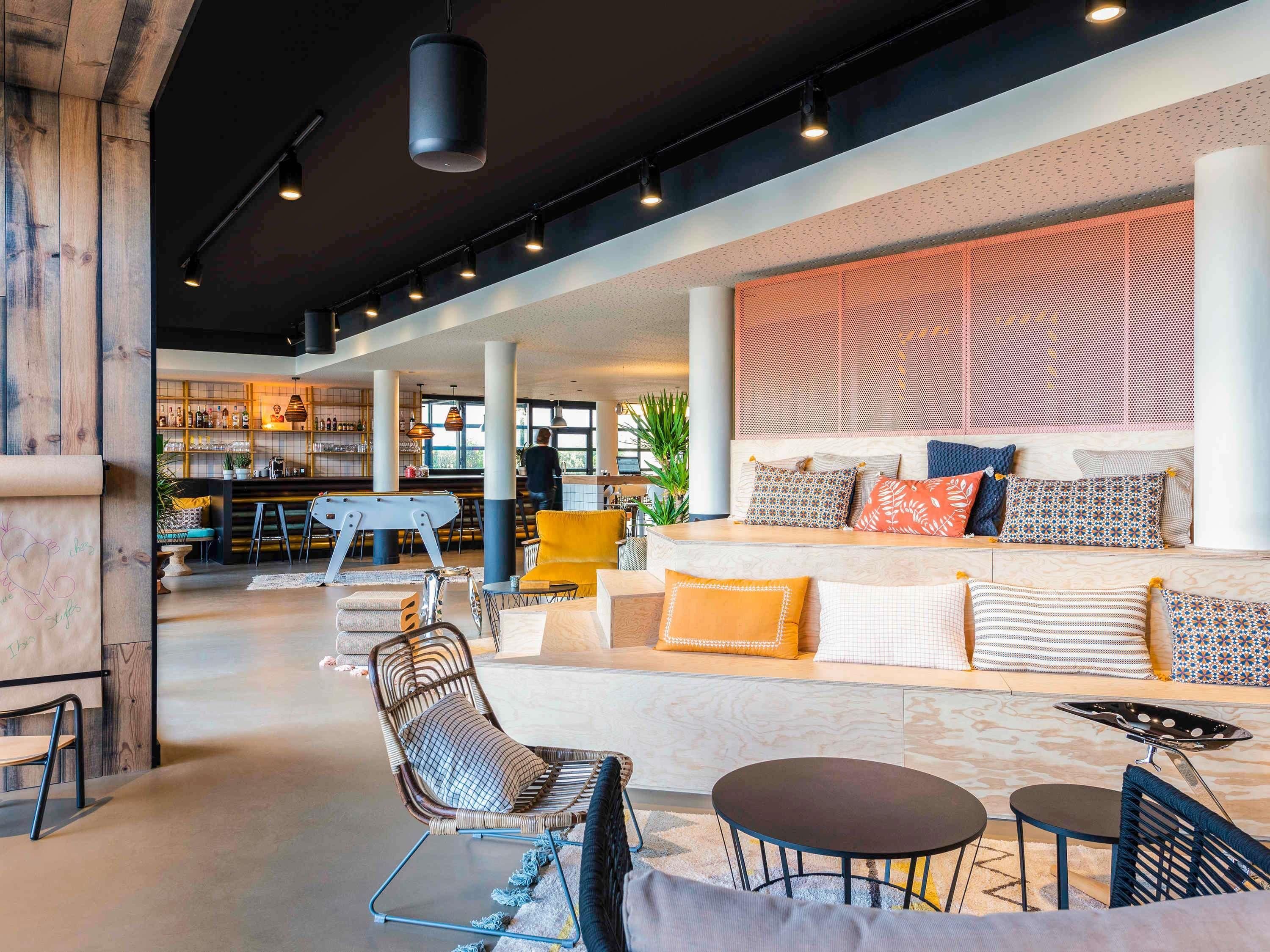 ibis Styles Lyon Meyzieu Arena Stadium - Meyzieu - Gebäude