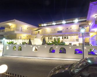 Hotel Odysseas - Polychrono - Bâtiment