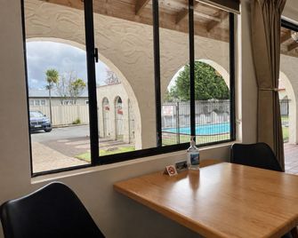 Captains Quarters Motor Inn - Cambridge