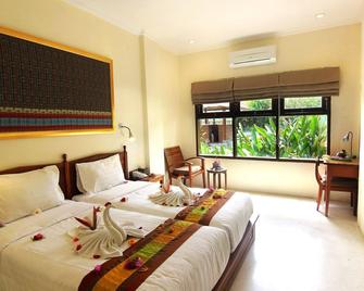 Suly Vegetarian Resort and Spa - Gianyar - Schlafzimmer