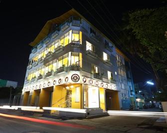 Raj Residency Hotel - 蓬蒂切里 - 建築