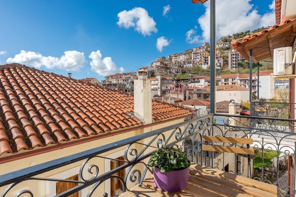 Paeonia Arachova - אראכובה - מרפסת