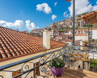 Paeonia Arachova - אראכובה - מרפסת