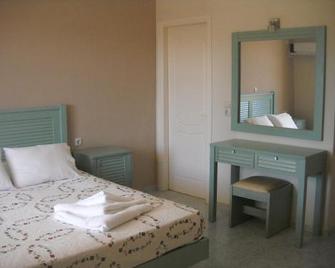 Olive Bay Hotel - Agia Effimia - Bedroom