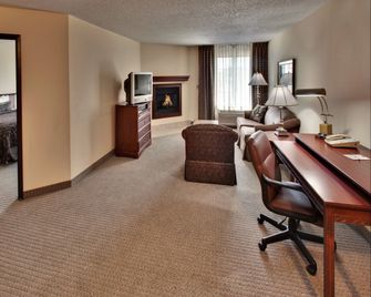 Staybridge Suites West Des Moines By IHG - West Des Moines - Bedroom