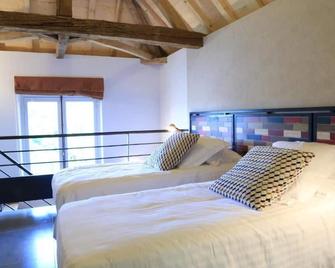 Chateau de Courtebotte - Saint-Jean-de-Blaignac - Schlafzimmer