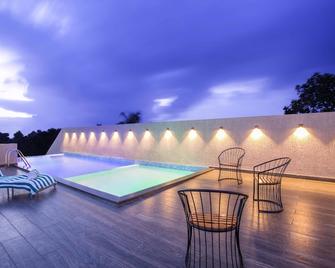 Sidra Pristine Hotel and Portico Halls - Kochi - Kolam
