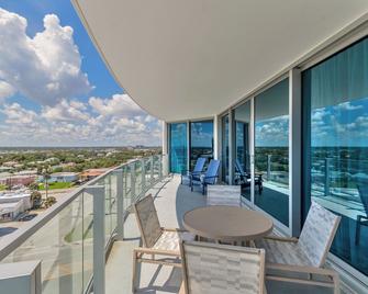 Max Beach Resort - Daytona Beach - Balcony