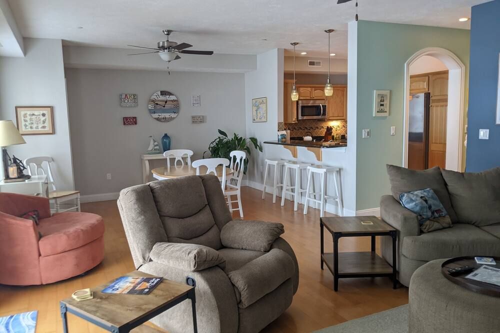 Lake Erie-Sistible Condo - Geneva - Sala de estar