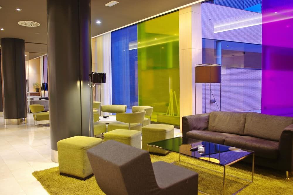 DoubleTree by Hilton Girona - גירונה - טרקלין