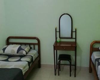 Hotel by Lawang Suites - Pasir Mas - Bedroom