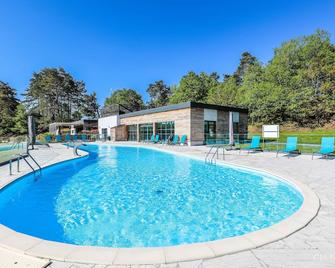 Vacancéole - Le Domaine des Monédières - Meyrignac-l'Église - Piscine