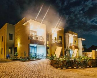 Mountain View Hotel & Apartment - Kigali - Building