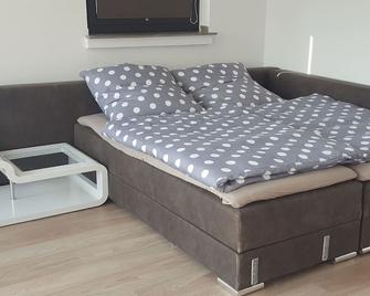 New! Bright and modern apartment with a view near the Ruhr - 施韋爾特 - 客廳