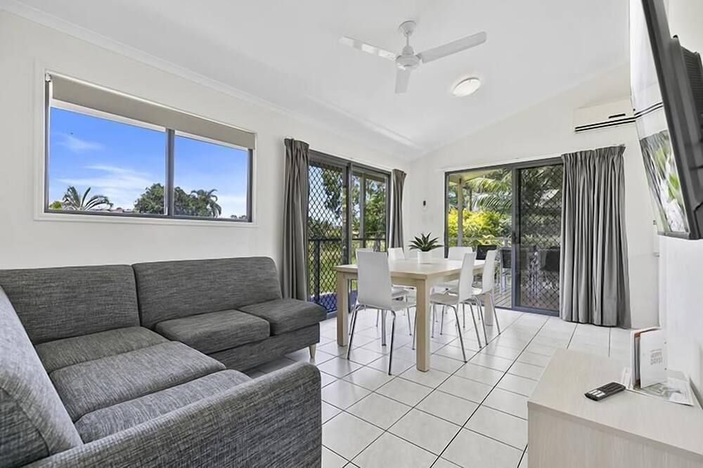 Ingenia Holidays Hervey Bay - Torquay - Living room