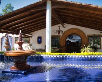 Hotel El Rebozo - Valle de Bravo - Pool