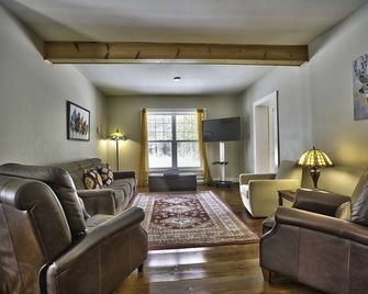 Charming Country House in Ayer's Cliff - Ayer's Cliff - Salon