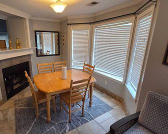 Spacious & Comfortable 4-Bedroom/2BA Home in Hernando - Hernando - Comedor