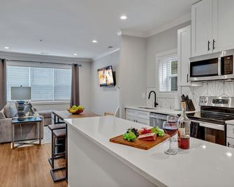 Melrose Mezzo - 5 mins to Broadway - Rooftop - Nashville - Kitchen