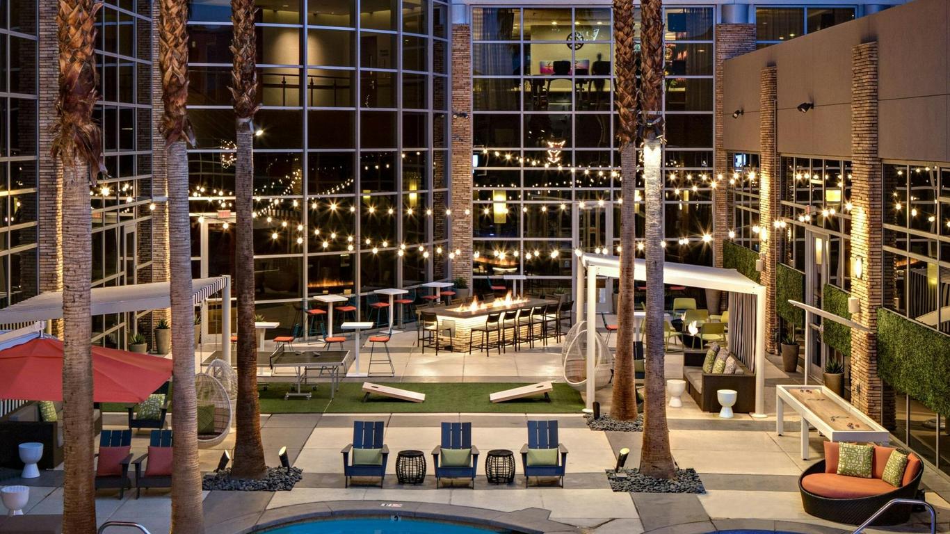 Renaissance Las Vegas Hotel