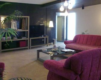 Hotel La Zambra - Mancha Real - Sala de estar