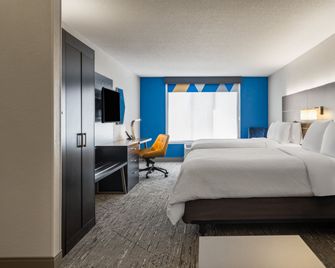 Holiday Inn Express & Suites Altoona-Des Moines By IHG - Altoona - Schlafzimmer