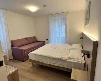 Hotel Zanella - Peio - Bedroom
