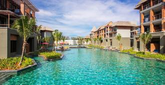Mai Khao Lak Beach Resort And Spa - Khao Lak - Bể bơi