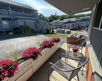 Downtown Inn - Sister Bay - Balkon