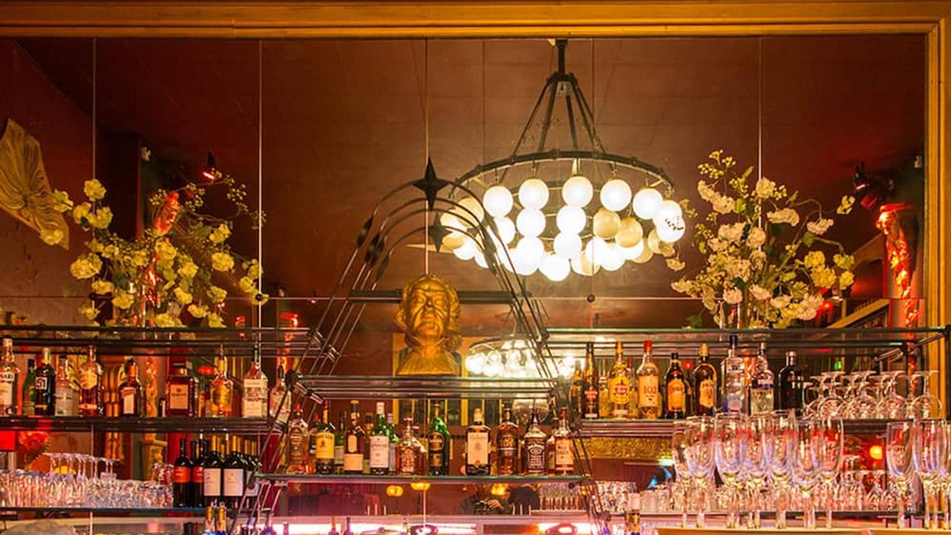 Ballhaus Berlin Hostel