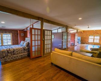 Industrial Modern Living - Chambersburg
