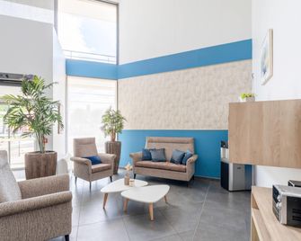 Quality Aparthotel Lyon L'Isle-d'Abeau - L’Isle-d’Abeau - Лоббі