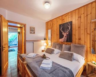 Chaberton Romantic Retreat Ski In Ski Out - Happy Rentals - Claviere - Camera da letto