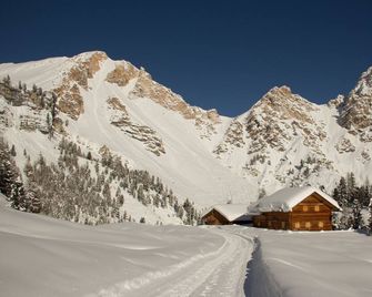 Mirabell Dolomites Hotel - Luxury - Ayurveda & Spa - Valdaora