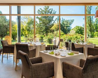 Château De Massillan - Orange - Restaurante