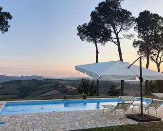 \'La Collina\' beautifully restored hillside farmhouse villa with swimming pool - Riolo Terme - Piscina