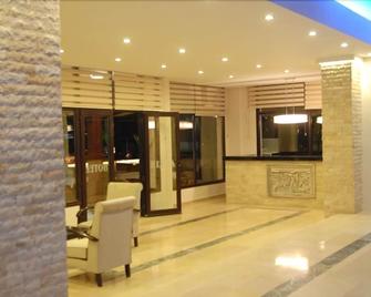 Koz Eliba - Cesme - Front desk