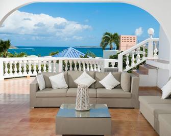 Villa Acropole Fabulous panoramic view - Lower Prince’s Quarter - Varanda