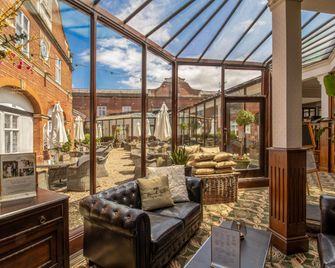 Bosworth Hall Hotel & Spa - Нанітон - Лоббі