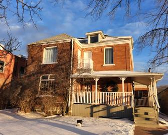 Stone House Kenora - Kenora - Building