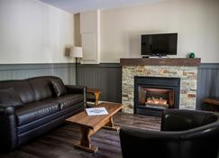 Georges Mountain Village - Corner Brook - Living room