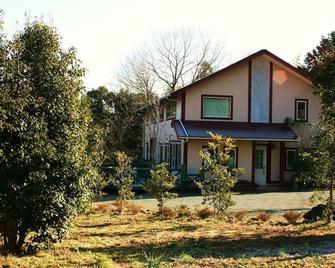 Pension Stellar Mira - Uchiko - Building