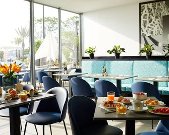 Royal Antibes - Luxury Hotel, Résidence, Beach & Spa - אנטיב - מסעדה