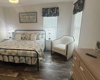Cozy 3 Bd New Home in Tranquil Apalachicola. Golf Cart Extra. Monthly Only - Apalachicola - Chambre