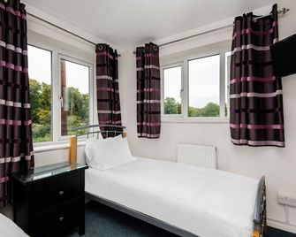Chris's Motel - High Wycombe - Soveværelse